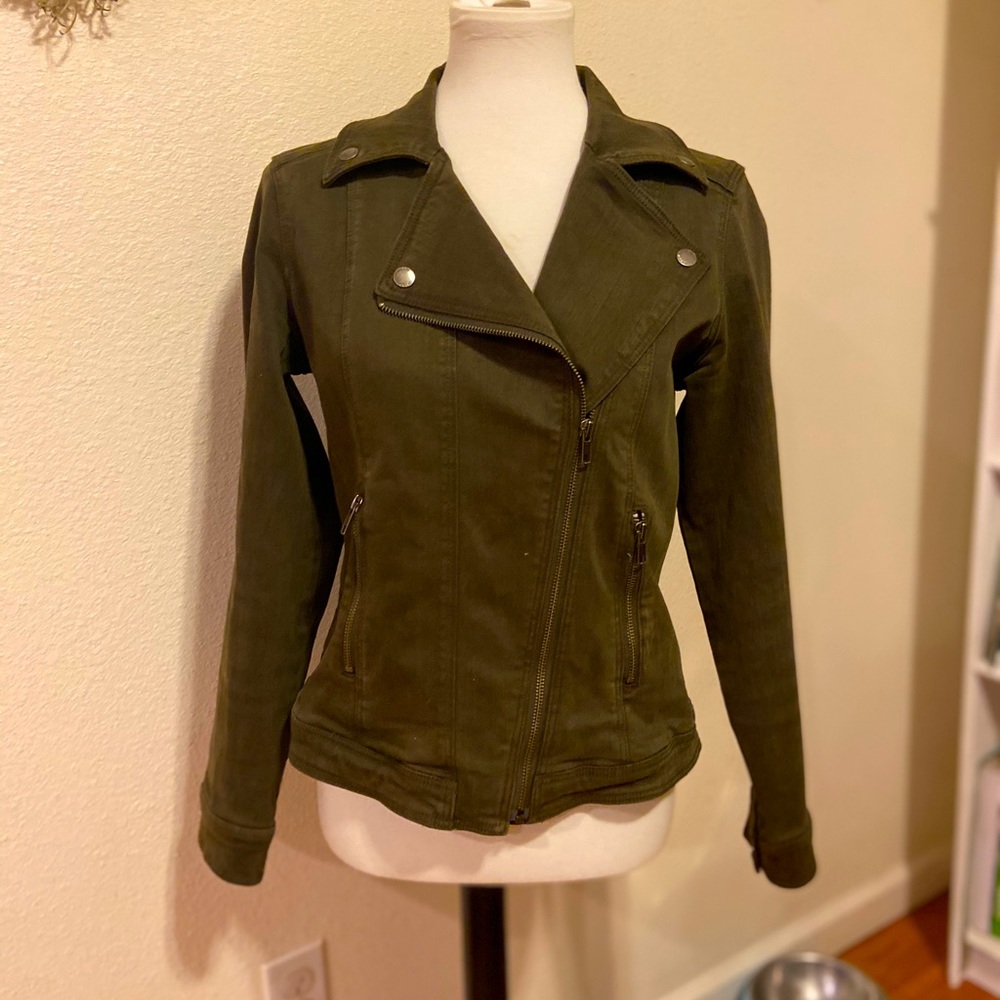 Army green jacket SIZE M